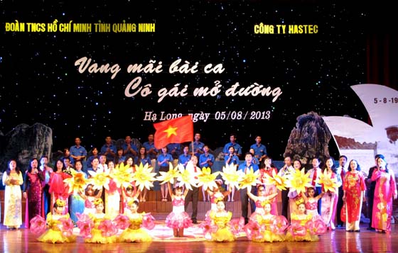 Giao lưu nghệ thuật Vang mãi bài ca cô gái mở đường